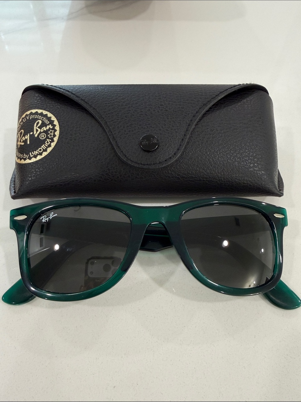 Ray-Ban Wayfarer 50mm Sunglasses in Dark Green with Black Lenses
